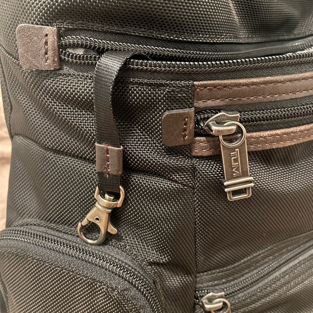 TUMI Charcoal Men's Backpack with Leather detail - Picture 9 of 16